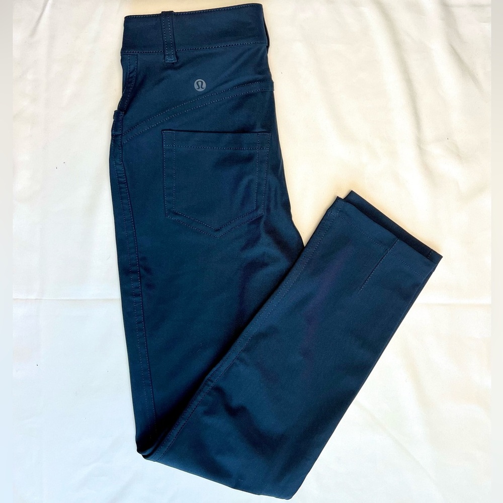 Lululemon Women's Work/Casual Pants Navy Blue Sz 2